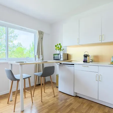 Croise Laroche Equipped Studio! Апартаменты